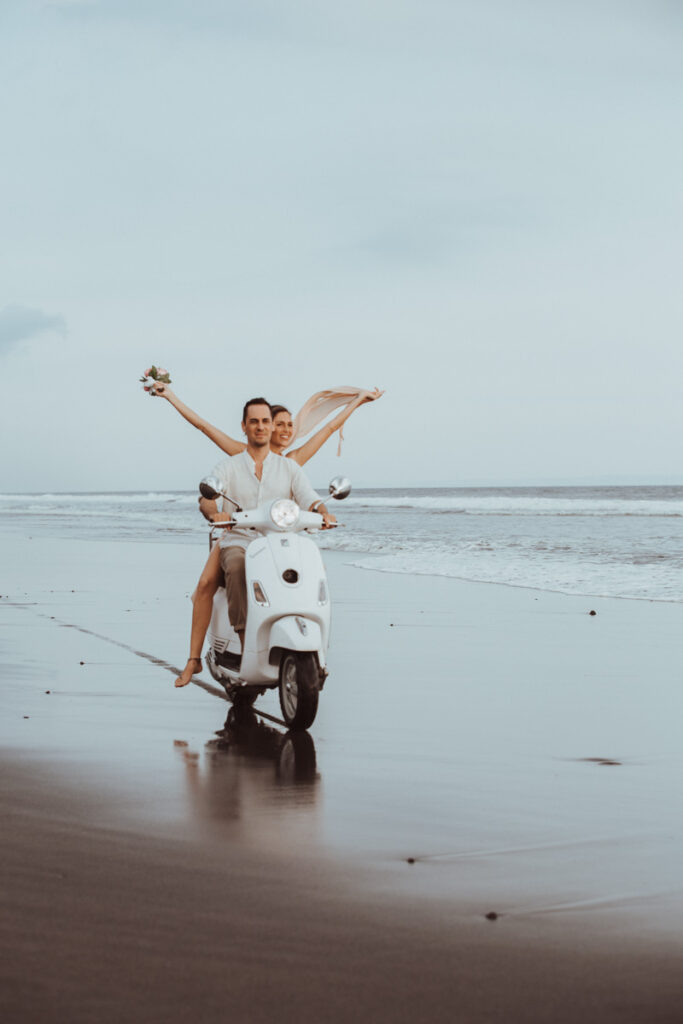 Rollerfahrt zur Hochzeit